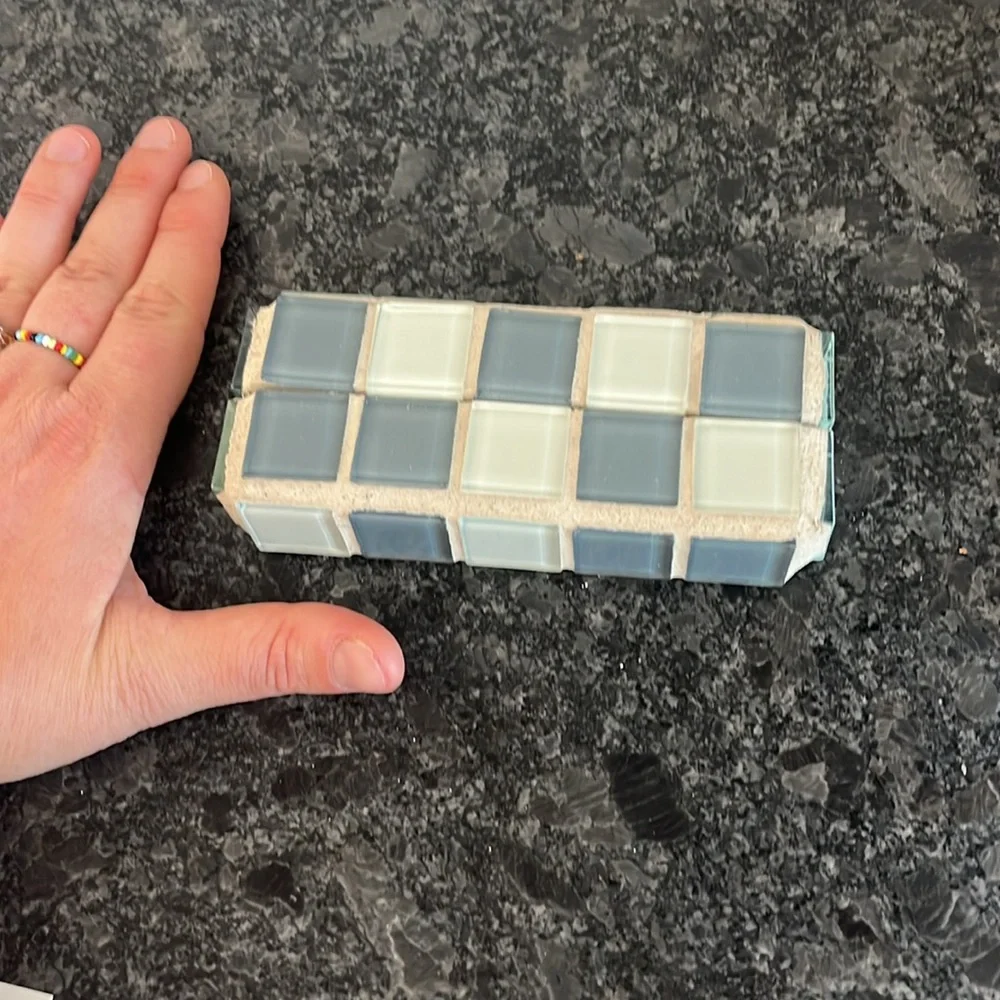 Tile picture holder / display shelf